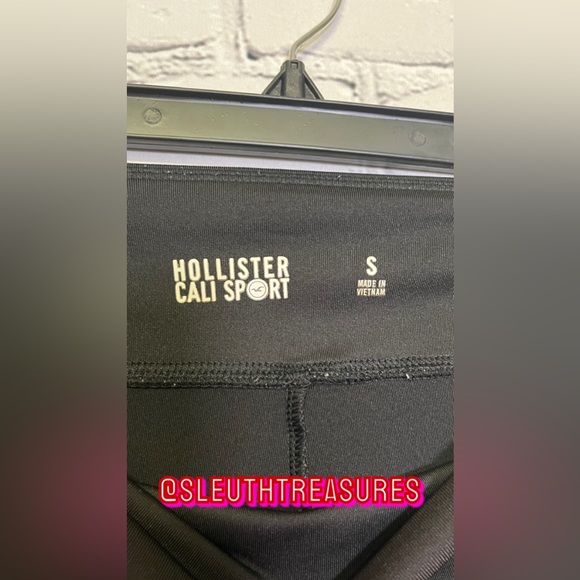 Hollister Cali Sport Capri Leggings Black Gray Sides Bottom Cut Out Size S Logo - Picture 6 of 6